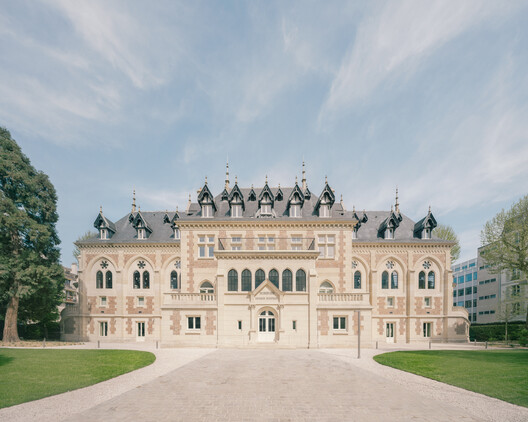Château of the Hertford British Hospital Rehabilitation / Maud Caubet Architectes