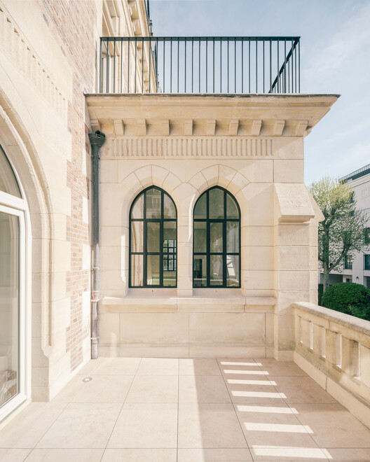 Château of the Hertford British Hospital Rehabilitation / Maud Caubet Architectes - Interior Photography, Arch, Glass, Column, Concrete, Arcade