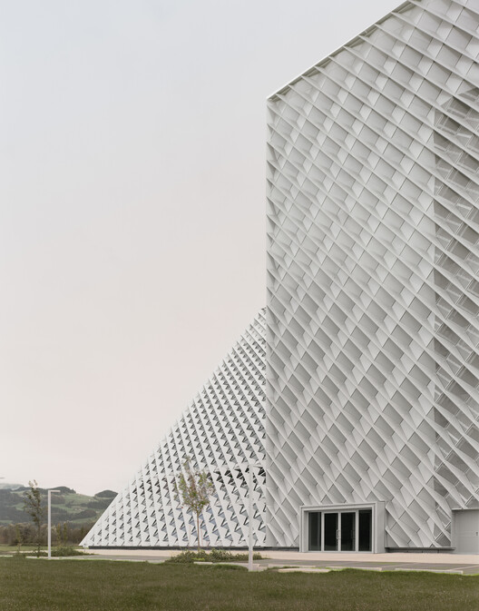 Sede Principal de Dynafit / BAROZZI VEIGA - Fotografía exterior
