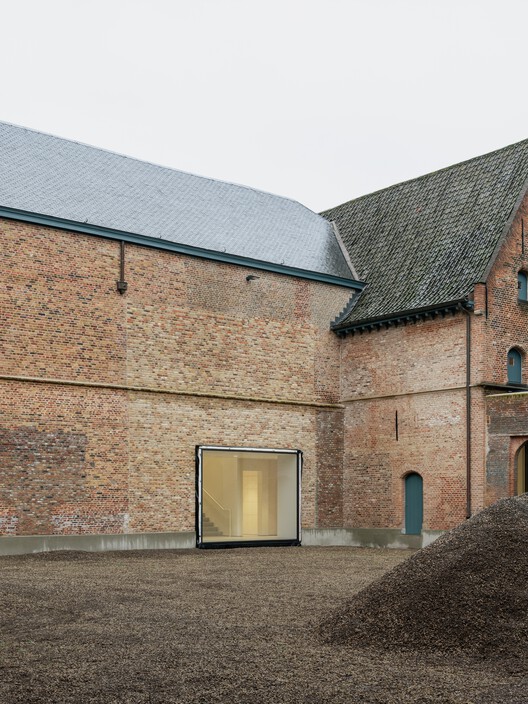 Abadia Kortrijk / BAROZZI VEIGA - Fotografia de Exterior