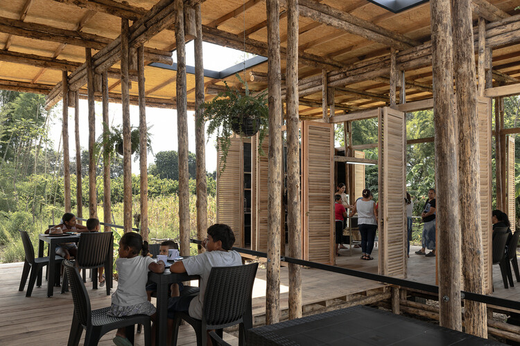 De la extracción a la regeneración: cómo la arquitectura puede contribuir al cambio en el desarrollo rural de América Latina - Imagen 10 de 14