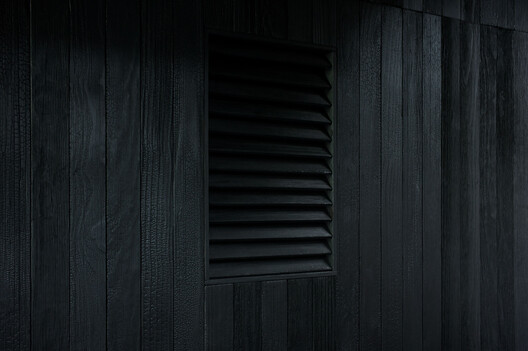Awulai Ashia & Nkyinkyim Exhibition at Gagosian / DeRoche Projects - Interior Photography, Wood