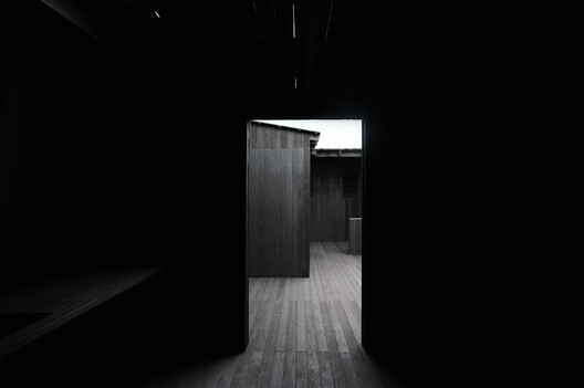 Awulai Ashia & Nkyinkyim Exhibition at Gagosian / DeRoche Projects - Image 13 of 30