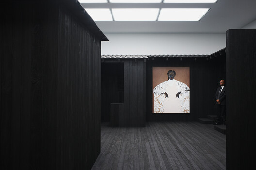 Awulai Ashia & Nkyinkyim Exhibition at Gagosian / DeRoche Projects - Interior Photography