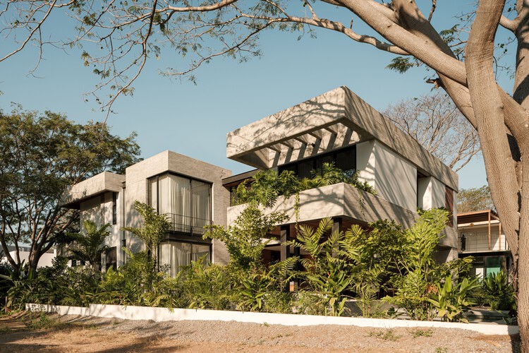 Casa Amankay / Di Frenna Arquitectos - Fotografia de Exterior, Balcão