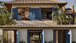 Casa Rubro Negro / W.A.M.V Arquitetura