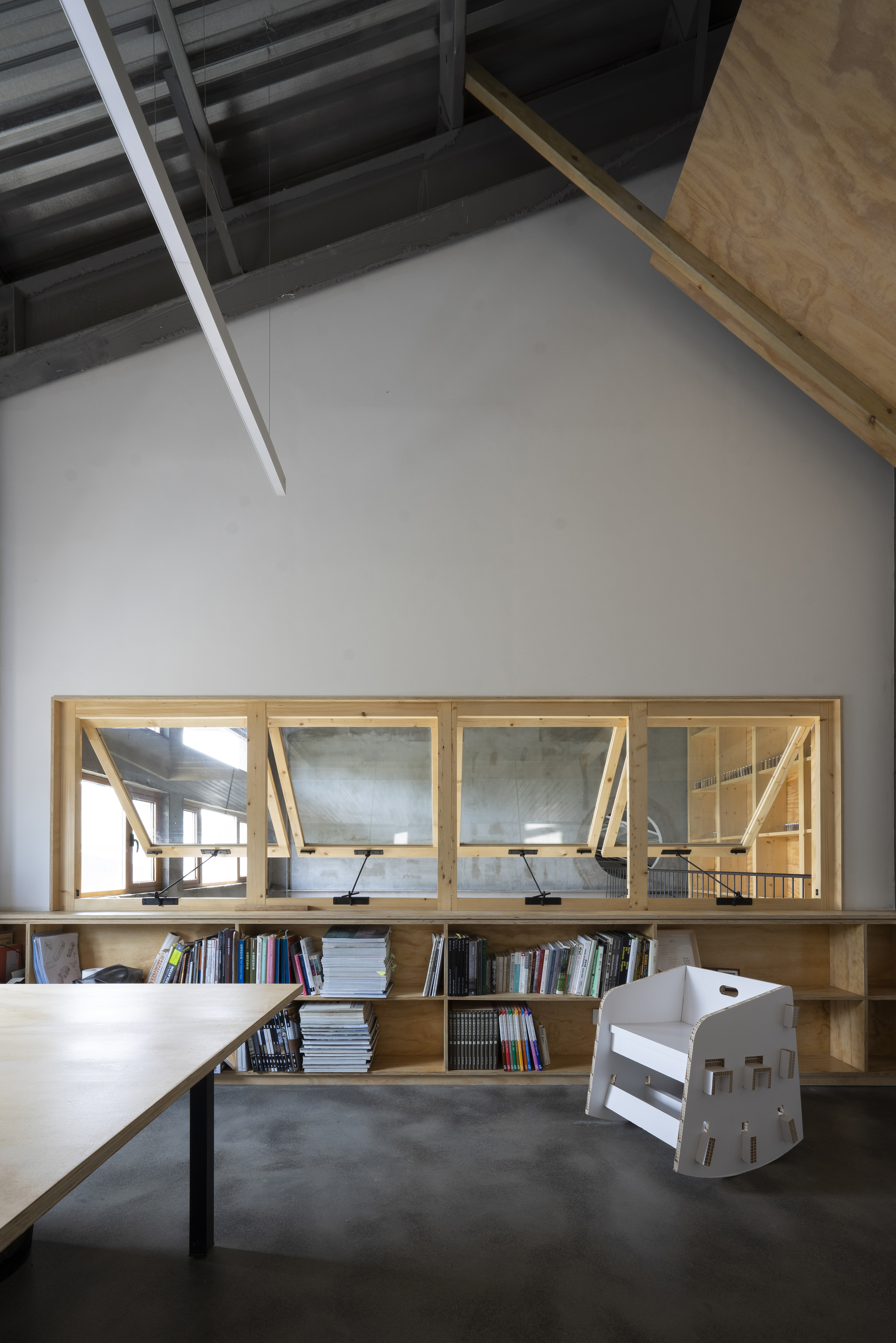 画廊 生土建筑与文化(西安)研究中心室内设计 / 土上工作室 - 5