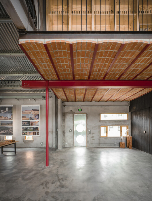 Earthen Architecture and Culture (Xi'an) Research Center / OnEarthStudio - Interior Photography, Wood, Beam