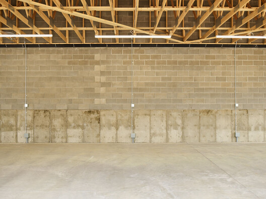Reframe RV Storage / Stanley Office of Architecture - Image 8 of 16