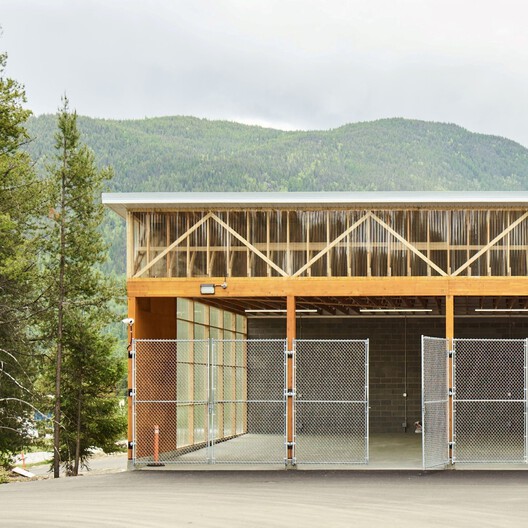 Reframe RV Storage / Stanley Office of Architecture - Image 5 of 16