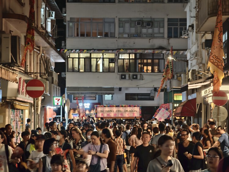 Village in the Vertical City: Tai Hang and the Afterlife of Vernacular Hong Kong - Image 11 of 16