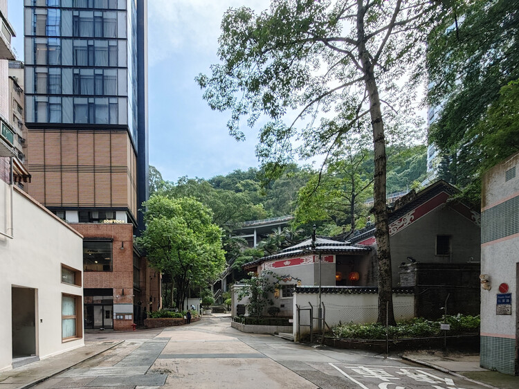 Village in the Vertical City: Tai Hang and the Afterlife of Vernacular Hong Kong - Featured Image
