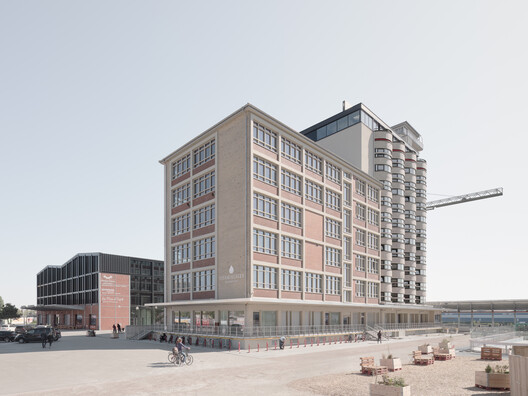 Kellogg's Bremen Hotel / Delugan Meissl Associated Architects - Exterior Photography, Facade, Concrete