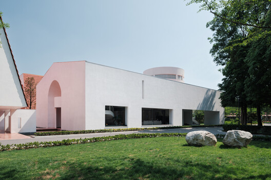 YongLi Red Tile Plaza / We&Arch - Exterior Photography, Concrete