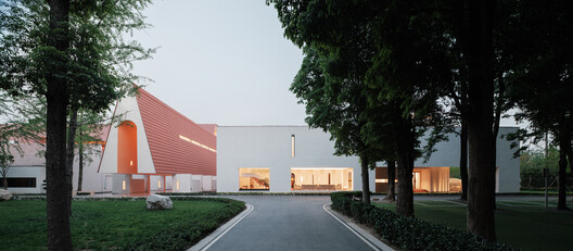 YongLi Red Tile Plaza / We&Arch - Image 27 of 46