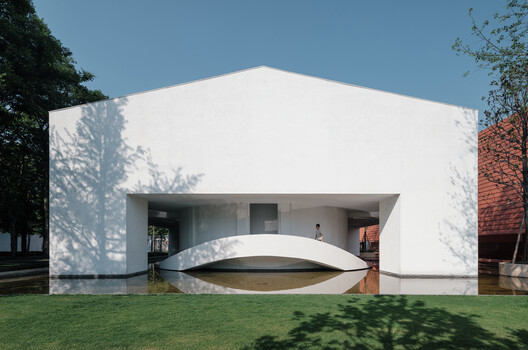 YongLi Red Tile Plaza / We&Arch - Image 5 of 46