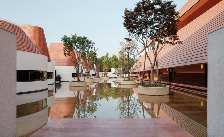 YongLi Red Tile Plaza / We&Arch - Exterior Photography