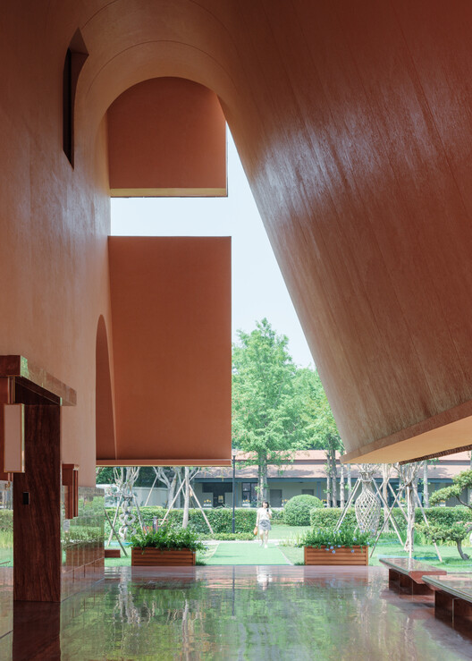 YongLi Red Tile Plaza / We&Arch - Image 18 of 46