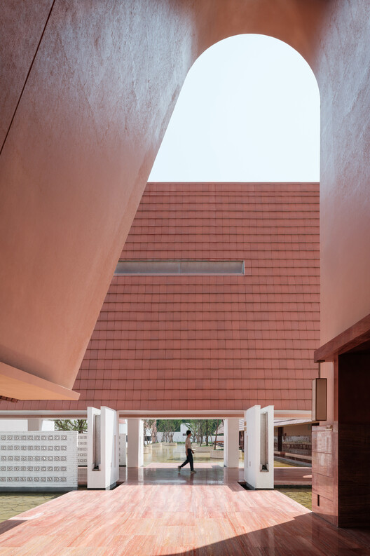 YongLi Red Tile Plaza / We&Arch - Image 22 of 46