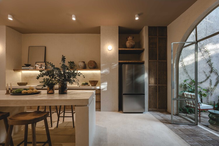 Casa Tamarindo / Studio Moca + Gadex - Fotografía interior, Madera, Iluminación, Sillas, Encimera