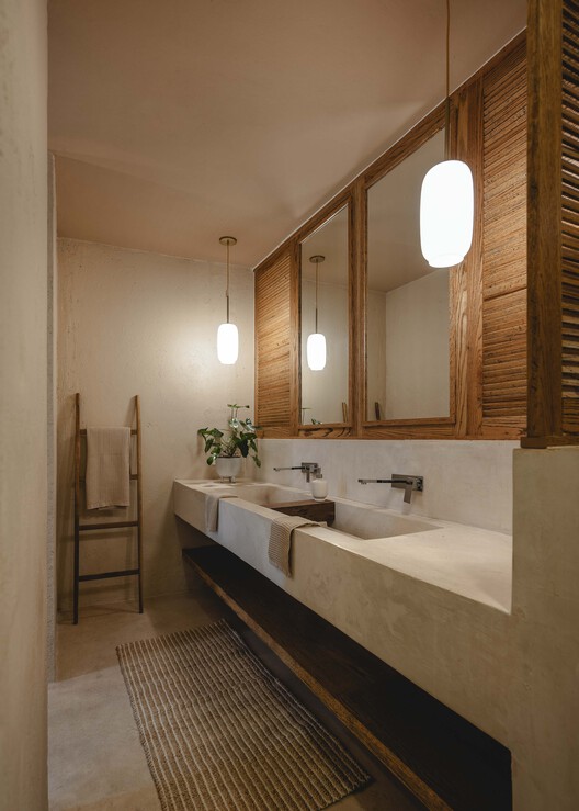 Casa Tamarindo / Studio Moca + Gadex - Fotografía interior, Baño, Tarjas, Madera, Iluminación