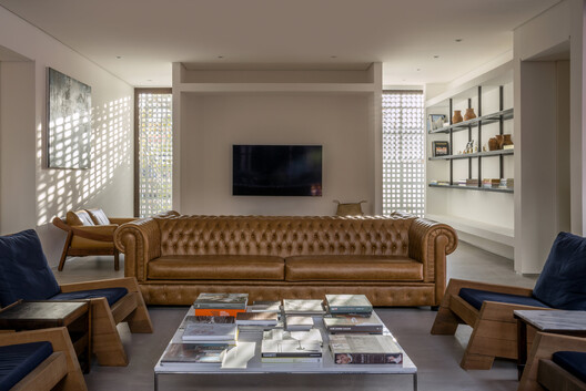 Casa Viva / SAINZ arquitetura - Fotografia de Interiores, Sala de Estar, Sofá, Madeira, Iluminação, Cadeira