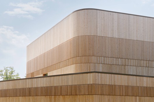 Teatro Doris Duke / Mecanoo - Fotografía exterior, Madera
