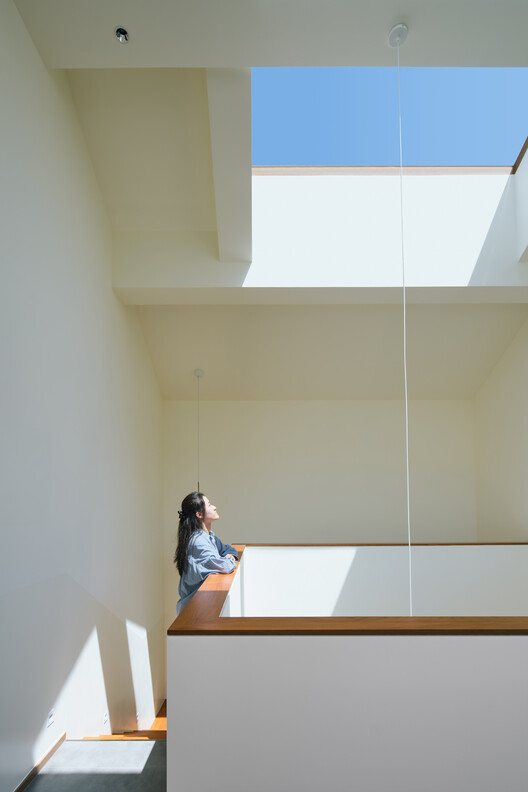 Chill House / STEPS Architecture - Interior Photography, Wood, Lighting, Glass