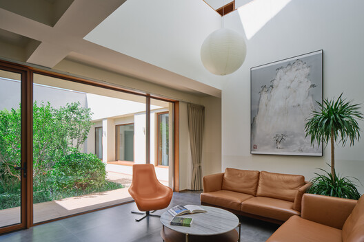 Chill House / STEPS Architecture - Interior Photography, Living Room, Wood, Sofa, Lighting, Chair