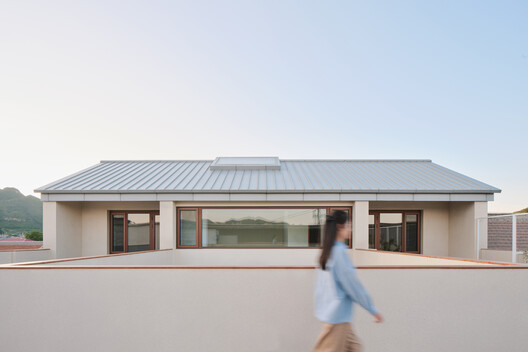 Chill House / STEPS Architecture