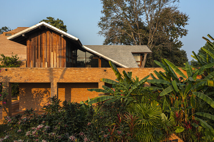 Athita Pool Villa and Spa / Studio Miti - Image 2 of 35