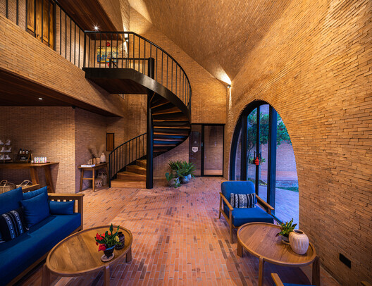 Athita Pool Villa and Spa / Studio Miti - Interior Photography, Wood, Brick