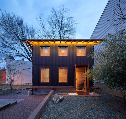 Home on Earth: Recipes for Healthy Housing - Image 2 of 5