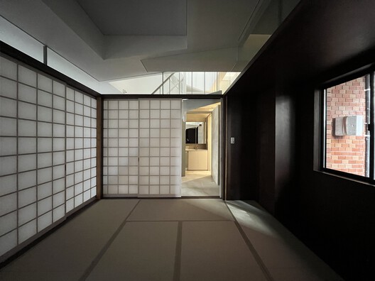 Floating Nest / YŪ Momoeda Architects - Interior Photography, Lighting, Glass
