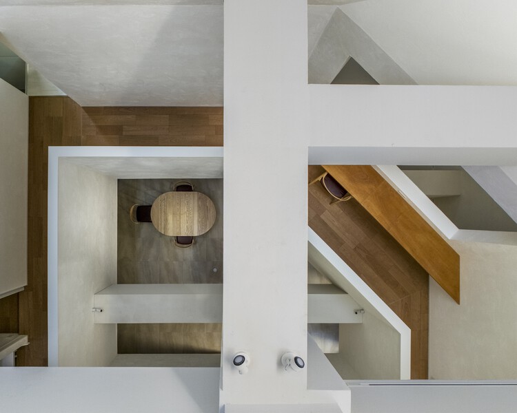 Casa Ninho Flutuante / YŪ Momoeda Architects - Fotografia de Interiores, Madeira