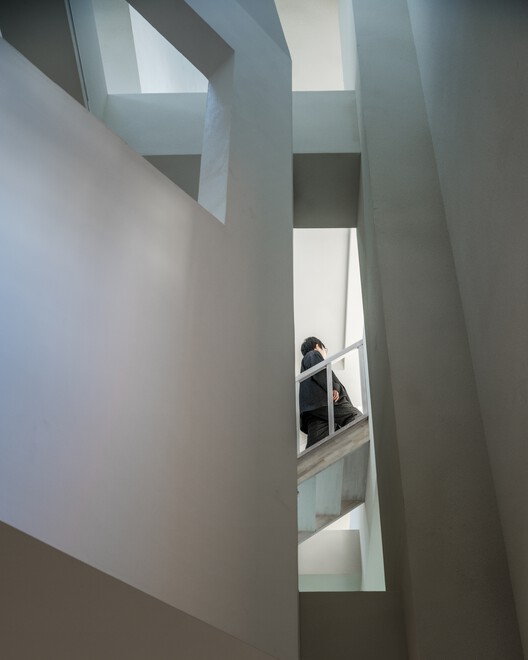 Floating Nest / YŪ Momoeda Architects - Interior Photography, Glass