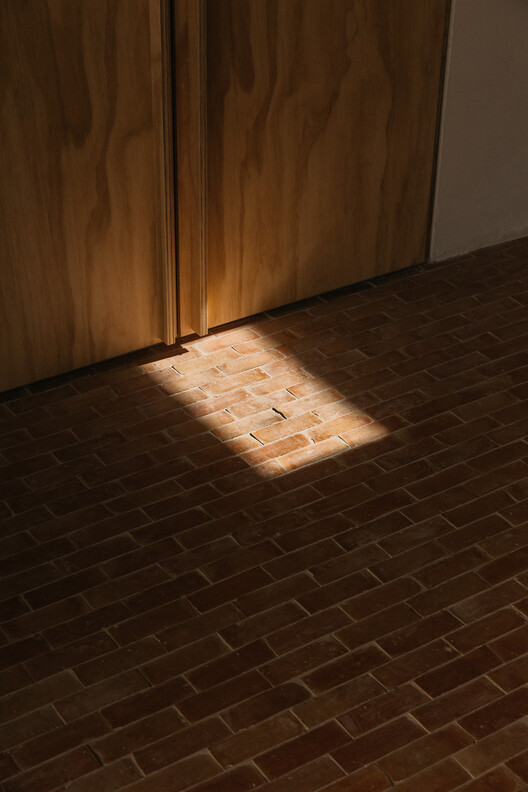 Rosa María House / delavegacanolasso - Interior Photography, Brick