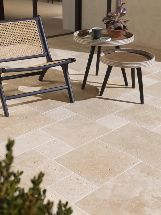 Guía esencial para integrar travertino en proyectos de arquitectura y diseño interior - Imagen 6 de 13