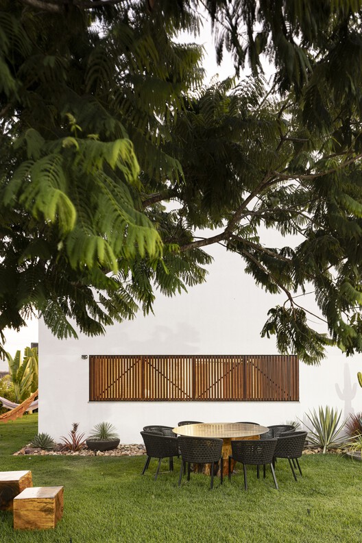 Residência VM / Lins Arquitetos Associados - Fotografia de Exterior, Jardim