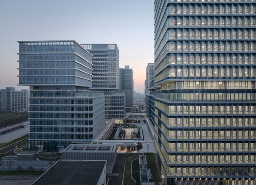 上海张江信息技术产业平台创芯天地 / 致正建筑工作室 - 建筑图, 表皮