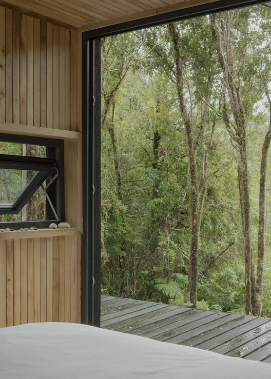 Refugio Calfuco / Tomás de Iruarrizaga - Exterior Photography, Wood