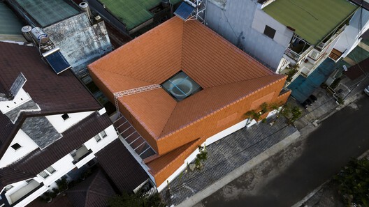 Tradition in Clay: Vietnam's Architectural Exploration with Traditional Tiles - Image 5 of 7