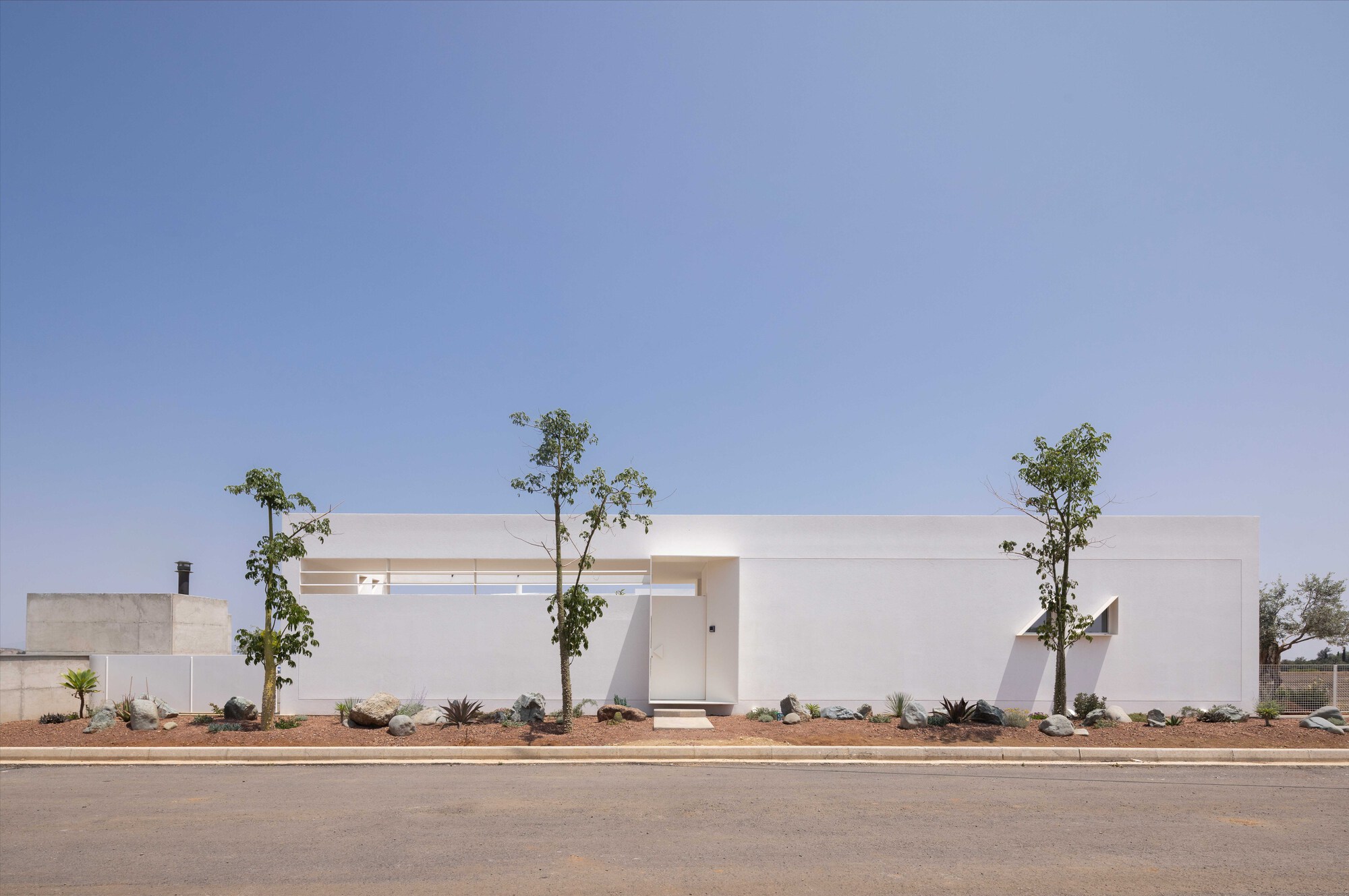 Casa Oblivio / M.O.B design studio