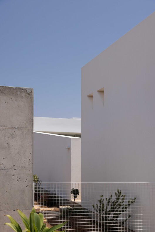 Casa Oblivio / M.O.B design studio - Exterior Photography, Concrete, Balcony