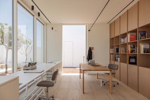 Casa Oblivio / M.O.B design studio - Interior Photography, Wood, Table, Chair