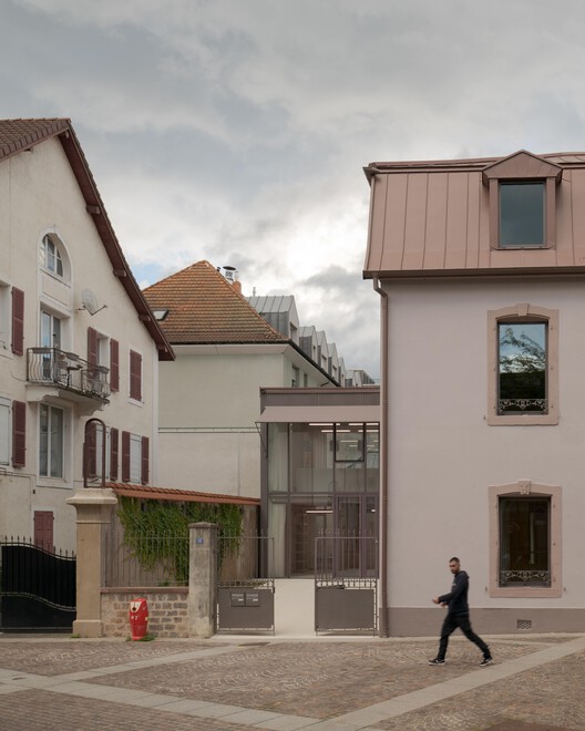 Cultural Center Simone Veil / Doucerain Lièvre Delziani Architectes Cultural Center Simone Veil / Doucerain Lièvre Delziani Architectes - Exterior Photography, Facade, Concrete