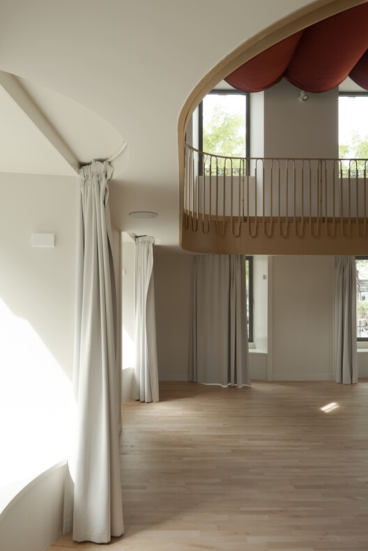 Cultural Center Simone Veil / Doucerain Lièvre Delziani Architectes Cultural Center Simone Veil / Doucerain Lièvre Delziani Architectes - Image 8 of 18