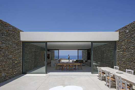 Casa PetrA / React Architects - Fotografia de Exterior, Concreto