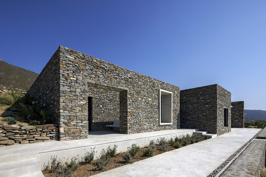 Casa PetrA / React Architects - Fotografia de Exterior, Concreto