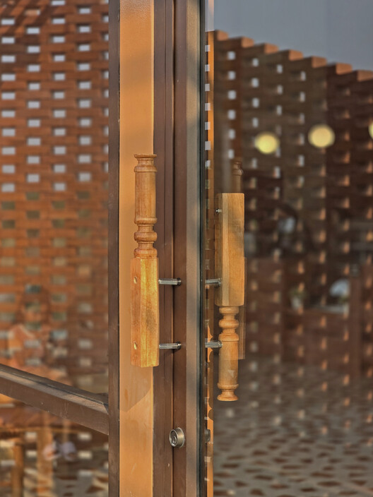 Terracotta Cafe / Studio Bewell - Image 21 of 33